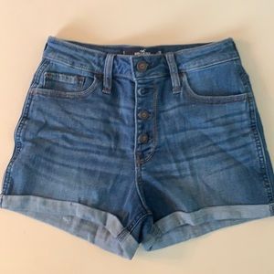 Hollister Shorts size 3